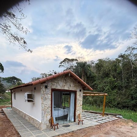 Casa Di Pedra Com Linda Vista Para Natureza - Miguel Pereira Eksteriør billede