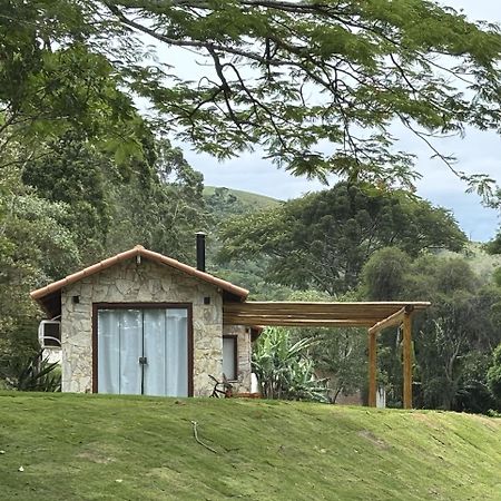 Casa Di Pedra Com Linda Vista Para Natureza - Miguel Pereira Eksteriør billede
