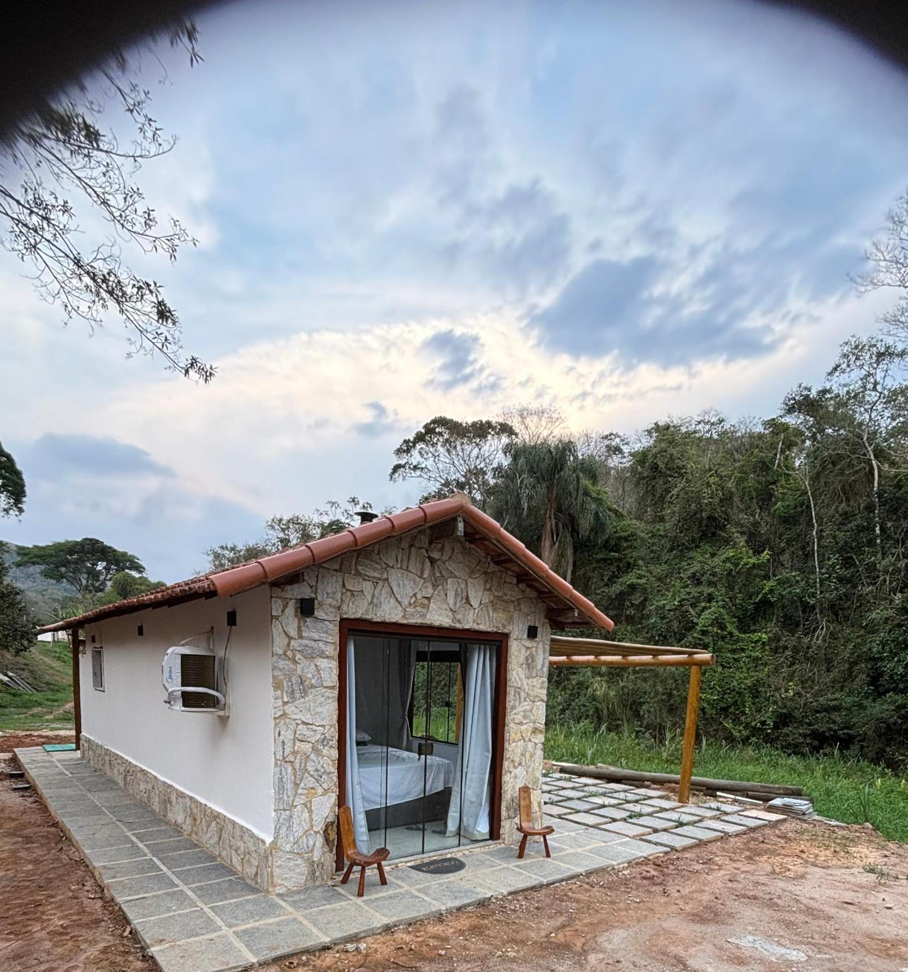 Casa Di Pedra Com Linda Vista Para Natureza - Miguel Pereira Eksteriør billede
